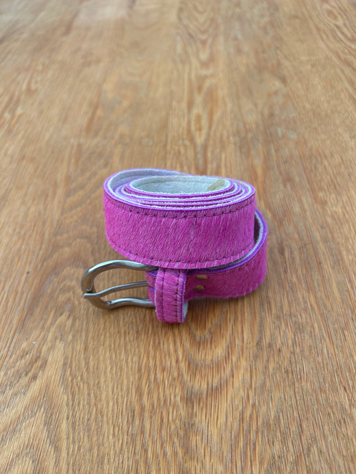 Fuchsia leather belt
