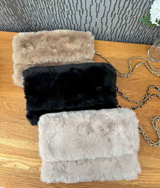 Anastasia faux fur bag