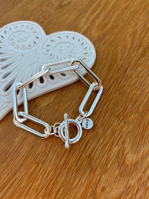 Romy Loop Bracelet