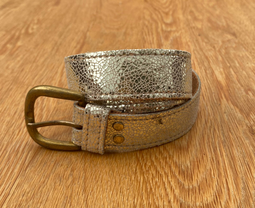 Gold crackle effect leather belt